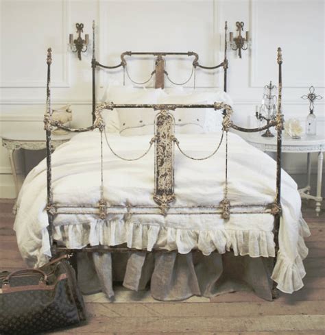 Must Have Shabby Chic Item The Wrought Bed Inspiration And Ideas