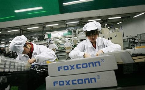 Microsoft Investigates Suicide Threat At Foxconn Cn