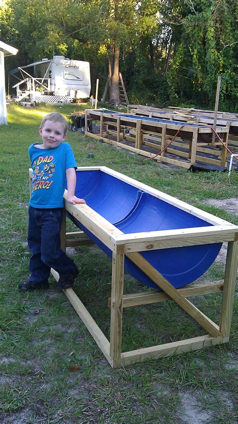 This is a great design because it does make it. Building A Raised Garden Bed with legs For Your Plants | Raised garden beds diy, Vegetable ...
