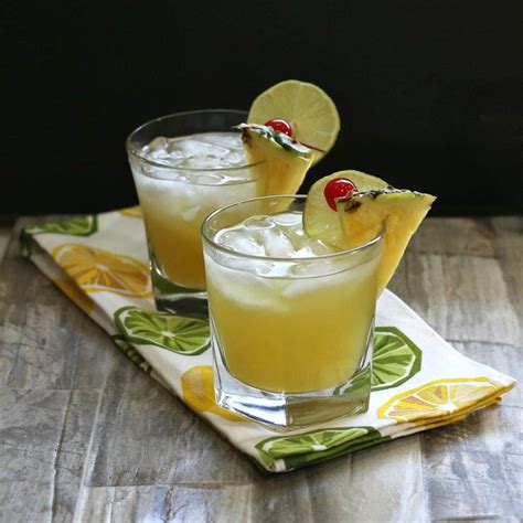 Tequila blanco (or new tequila) has been aged less than 2 months and has a strong, straightforward flavor. Patron Pineapple Cocktail - Fruity Tequila Drink with a Tropical Taste | Recipe in 2020 ...