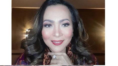 Rieka Roslan Kembali Ke Dunia Musik Tanah Air Garap Single Bareng Tiwi