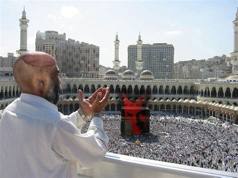 Image1024px Supplicating Pilgrim At Masjid Al Haram Mecca Saudi