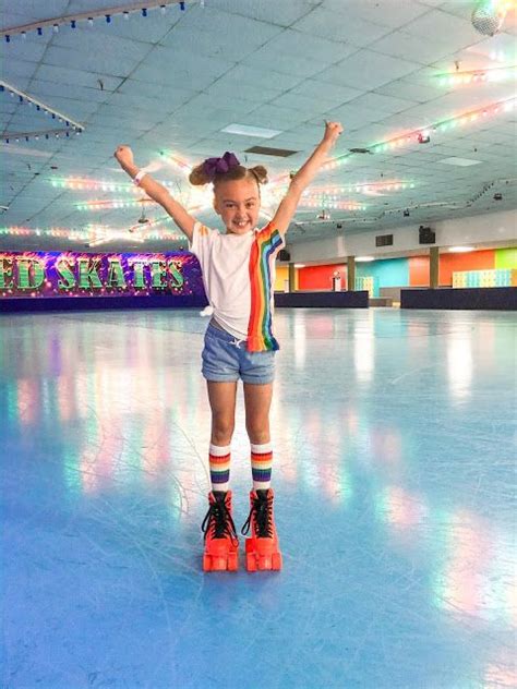 Our porno tube is also mobile compatible. How to Throw a Bright Rainbow Roller Skating Party ...