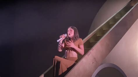 Lorde Covers Carly Rae Jepsen S Run Away With Me Watch
