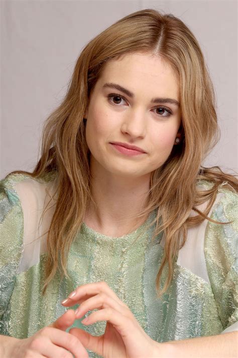 Lily james introduced herself to u.s. Lily James - 'Cinderella' Press Conference in Beverly ...