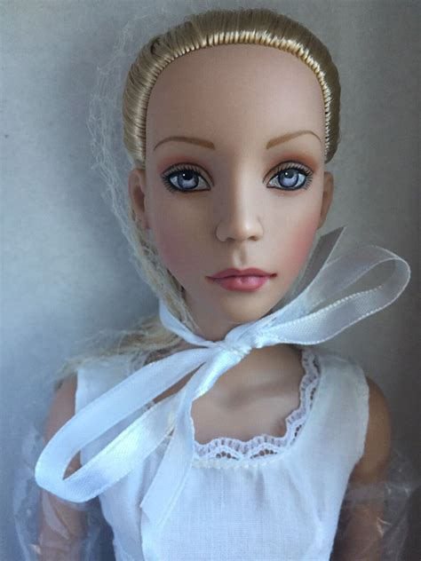 Tonner Tyler 16 Tonner Cinderella Basic Euphemia Blonde Doll Le 250