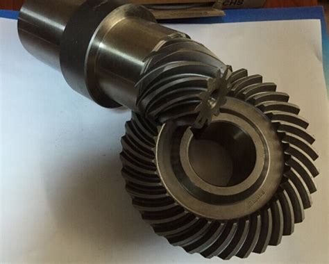 Hypoid Gear And Arm Spiral Bevel Gear And Pinion Customized Dimension