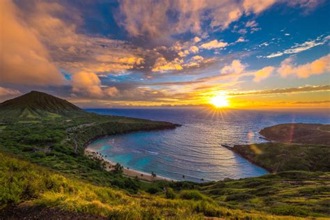 Situated nearly at the center of the north the capital of hawaii and its primary point of entry, honolulu is by far the state's largest city, with 980. Luxusurlaub Hawaii: Hotels, Aktivitäten & Restaurants ...