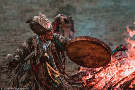 Shamans Gather In Siberia For Call Of 13 Shamans Ceremony Daily Mail
