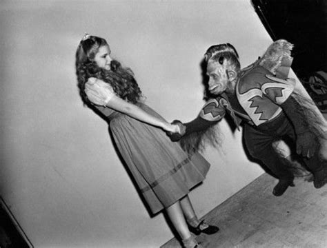 Dorothy And Flying Monkey The Wizard Of Oz Photo 40140839 Fanpop