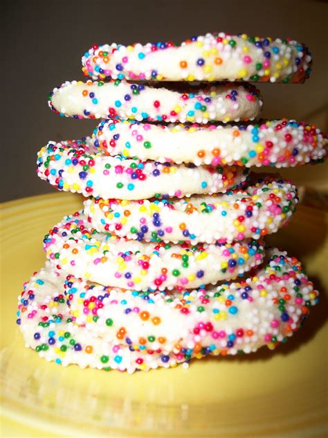 Just enough to place in your cookie jar. Two Plus Jilly: SPRINKLE Cookies!