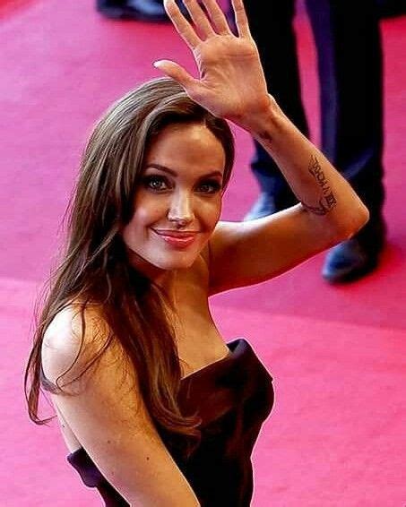 Pin By Lola Bonded On Angeline The Best Angelina Jolie Angelina