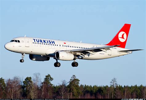 Airbus A320 214 Turkish Airlines Aviation Photo 2045671