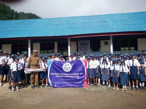 Kegiatan Sosial Assosiasi Iumkm Indonesia Akumandiri Di Smpn 3 Pana