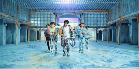 #bts #bts fake love #fake love #fake love mv #bts fake love mv #bangtan. BTS' 'Fake Love' MV Holds Biggest 24-Hour YouTube Debut of ...