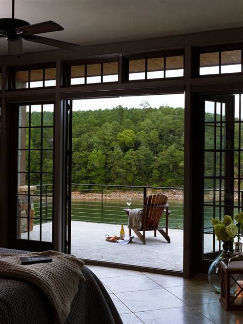 This Glass Farmhouse Offers Uninterrupted Views Of Smith Lake Alabama