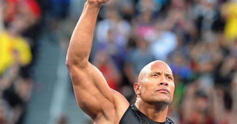 Immortalisée par le glamour des fameux maillots rouges, grâce, notamment, aux personnages incarnés par pamela. Alerte à Malibu : Dwayne Johnson alias The Rock au casting ...