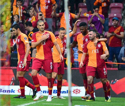 Watch the champions league event: Galatasaray Lokomotif Moskova Şifresiz Canlı İZLE Bein ...