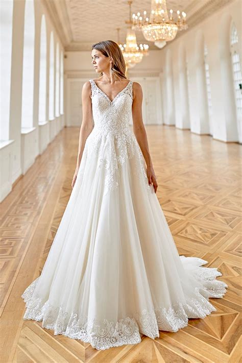 Bei uns findest du zahlreiche liebevoll second hand brautkleider. Brautkleider-legrand-1 - Heiraten in Berlin