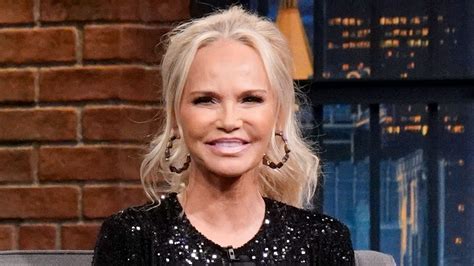 Watch Late Night With Seth Meyers Highlight Kristin Chenoweth Gushes About Working With A Star