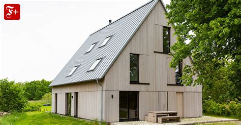 Wassergrundsücke in brandenburg haus / ferienhaus mit seeblick und seezugang zum kauf ferien grundstück am wasser mit ferienhaus zum kauf schöne wohnung am see in brandenburg zum kauf haus am see in brandenburg auswahl haus mit seeblick zum kauf haus auf seegrundstück angebote schönes wassergrundstück in brandenburg immobilien am wasser in schleswig holstein schöne ferienhäuser mit. Neue Häuser: Haus am See in Schleswig-Holstein