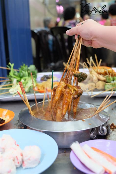 Satay celup party hotpot filled with bubbling satay peanut gravy, ready to cook the skewers of fishballs, fish cakes, vegetables, tofu puffs etc. Famous Satay Celup - Capitol Satay @ Melaka - I Come, I ...