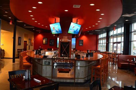 The huddle sports bar & grill. Treys Bar & Grill - Family friendly sports bar and grill ...