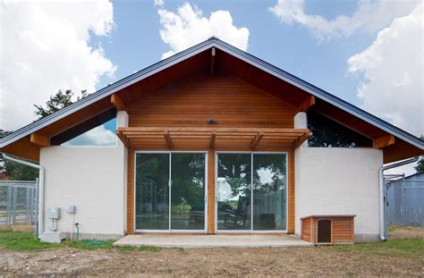 Are you searching for house roof png images or vector? Sumptuous house beautiful cats dogs gable roof Garage and ...