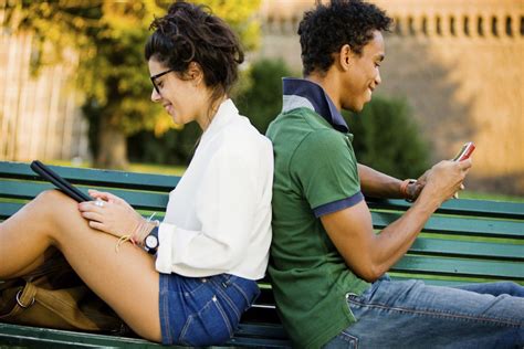 11 of the weirdest dating apps out there step your game up tinder fashion magazine