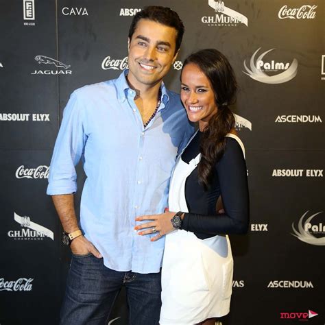 Nuno guerreiro is an actor, known for maré alta (2004), olhos nos olhos (2008) and casos da vida (2008). Caras conhecidas na inauguração da discoteca Palm's ...