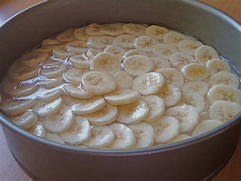Bei 150 grad 40 min. Bananen Kuchen mit Baileys und weißer Schokolade von ...