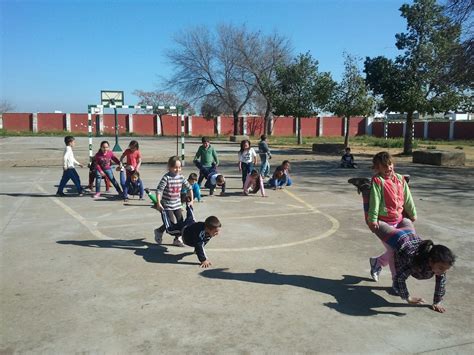 Juega minecraft classic, subway surfers, paper.io 2 y muchos más gratis en poki. La clase de 2º de Primaria: Juegos Populares en Educación ...