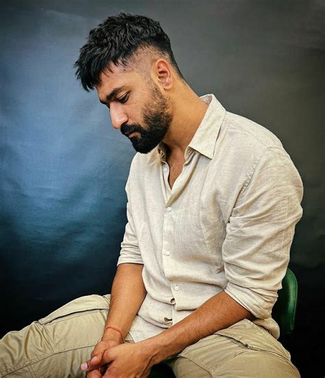 Vicky Kaushal Flaunts His New Look