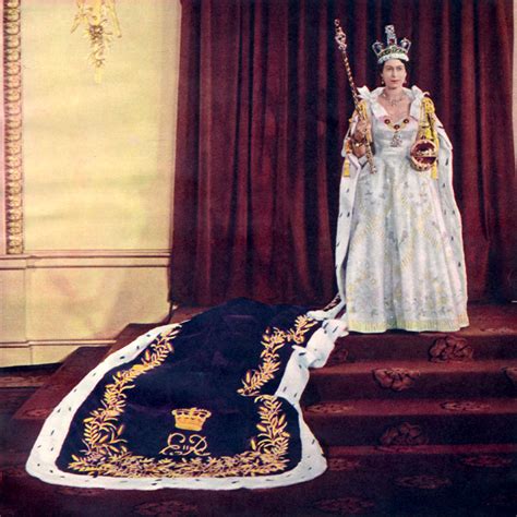 Reina Isabel Ii Así Vistió En Su Coronación Hace 67 Años Foto 7
