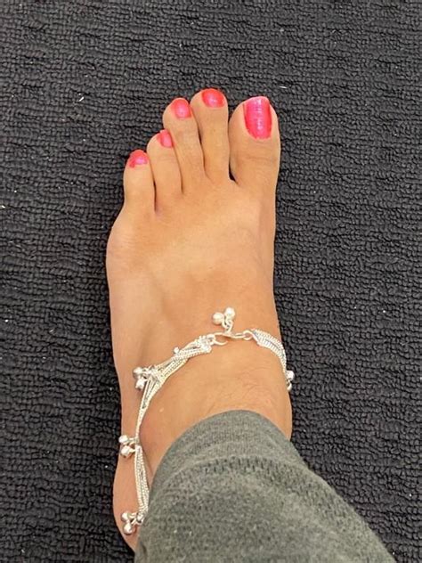 Offering Free Foot Worship Sessions Sydney