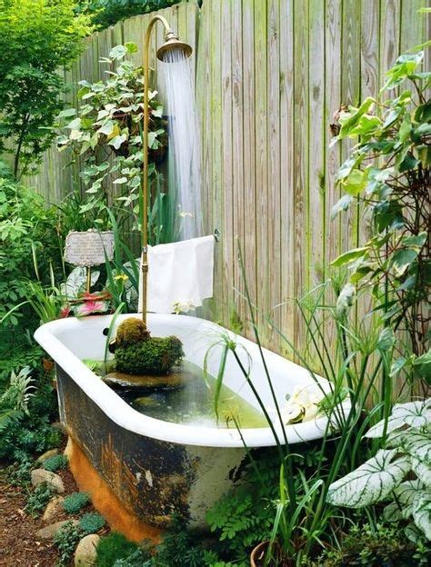 Garden Fountain W Re Purposed Bathtub And Shower Garden Tub Decorating