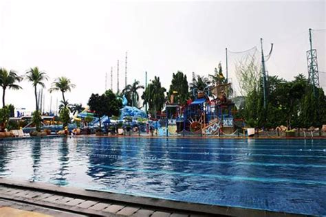 Ayuk visit the largest waterpark in mari ajak teman dan keluarga bermain dan berenang hari ini di siantar waterpark, wahana air terbesar. Pondok Indah Waterpark - Harga Tiket & Spot Foto Terbaru 2021