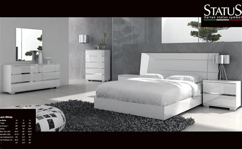 The ones made of wood are better because they portray good curves with attractive patterns. DREAM - KING SIZE MODERN DESIGN BEDROOM SET WHITE 5 pc BED ...