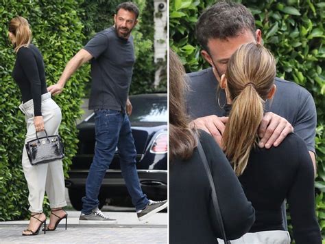 Ben Affleck And Jennifer Lopez Kiss Outside His Home