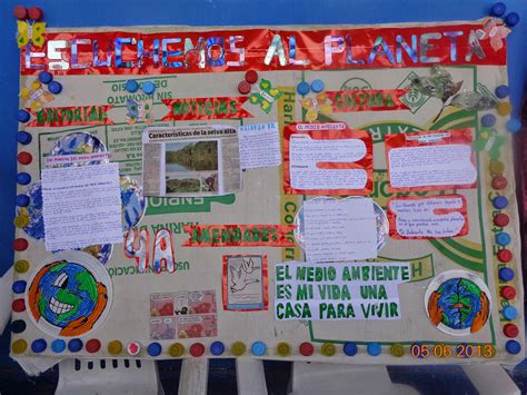 Carteles Periodico Mural Del Medio Ambiente Con Material Reciclado