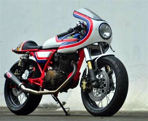 Jual beli motor tiger 2000 modifikasi online terlengkap, aman & nyaman di tokopedia. Modifikasi Cafe Racer Honda Tiger 2000, Layaknya pembalap ...