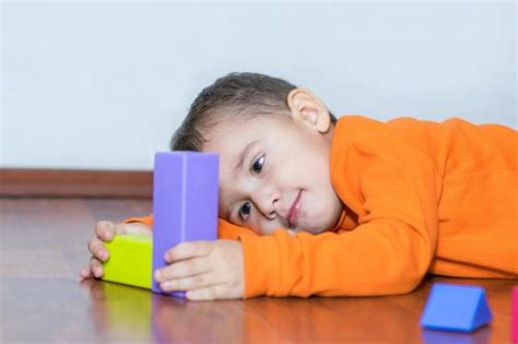 Autyzm Przyczyny Objawy Terapia Autyzm U Dzieci