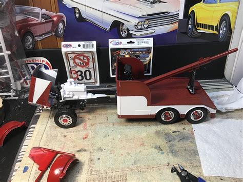 Peterbilt Wrecker Plastic Model Vehicle Kit Scale