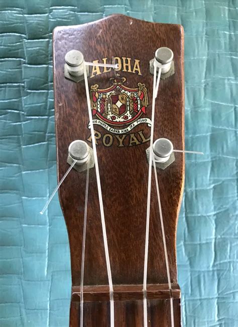 Vintage Aloha Royal Uke Vintage Ukulele Vintage Aloha Ukulele