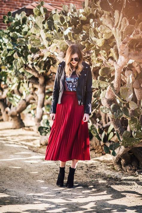 12 Ideas For Styling A Red Pleated Skirt Red Pleated Skirt Womens