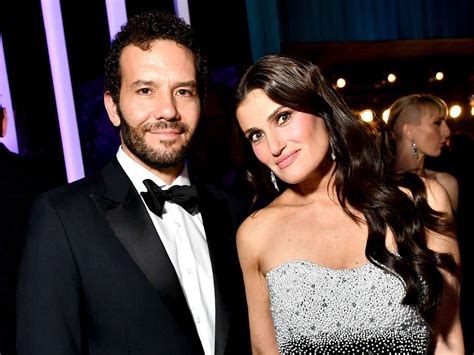 Who Is Idina Menzels Husband All About Aaron Lohr Trendradars