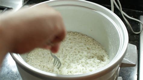 If the rice is tender, remove the heat. The Best Ways to Cook Rice - wikiHow