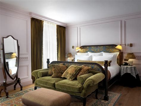 Experience Edwardian Elegance In Our Large Bedrooms In London S Financial District Featuring