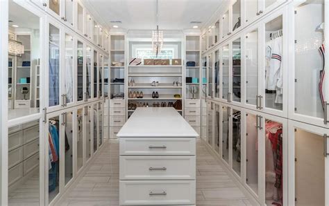 The biggest closet you ve ever seen and a few other dream walk in wardrobes paper. 20 Clever Walk-in Closet Ideas (Decoration and Organization)