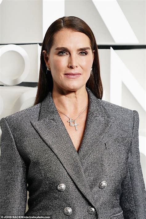 Brooke Shields 54 Shows Off Her Stunning Figure In Chic Blazer And